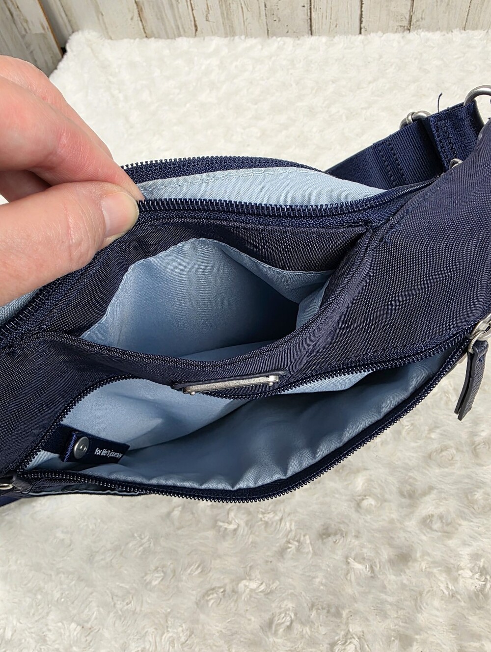 Baggallini Anywhere Large Hobo Tote With RFID Phone Wristlet Navy Blue - Picture 7 of 12
